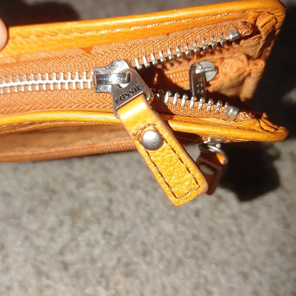 ʕ·ᴥ·ʔ Fossil Wallet Orange Leather - Picture 8 of 9